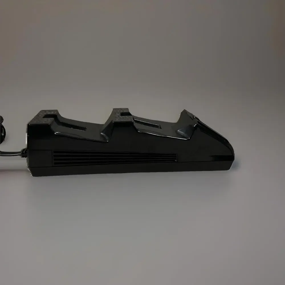 Nyko 83111-M27 Xbox One/PlayStation 3 Charge Base Station Tested Working